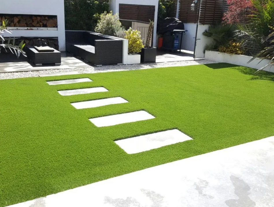 Seasonal garden tidy-up